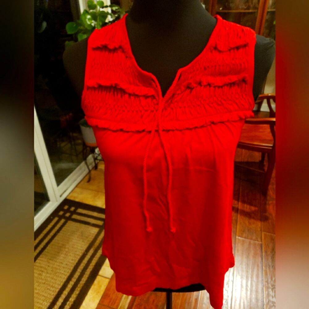 Ann Taylor LOFT Red Smocked Tie Neck Sleeveless Blouse Top XS